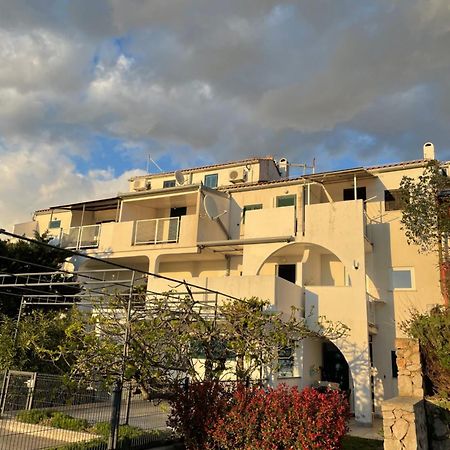 Apartment Vila ** スティニサ エクステリア 写真