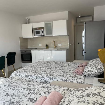 Apartment Vila ** スティニサ エクステリア 写真